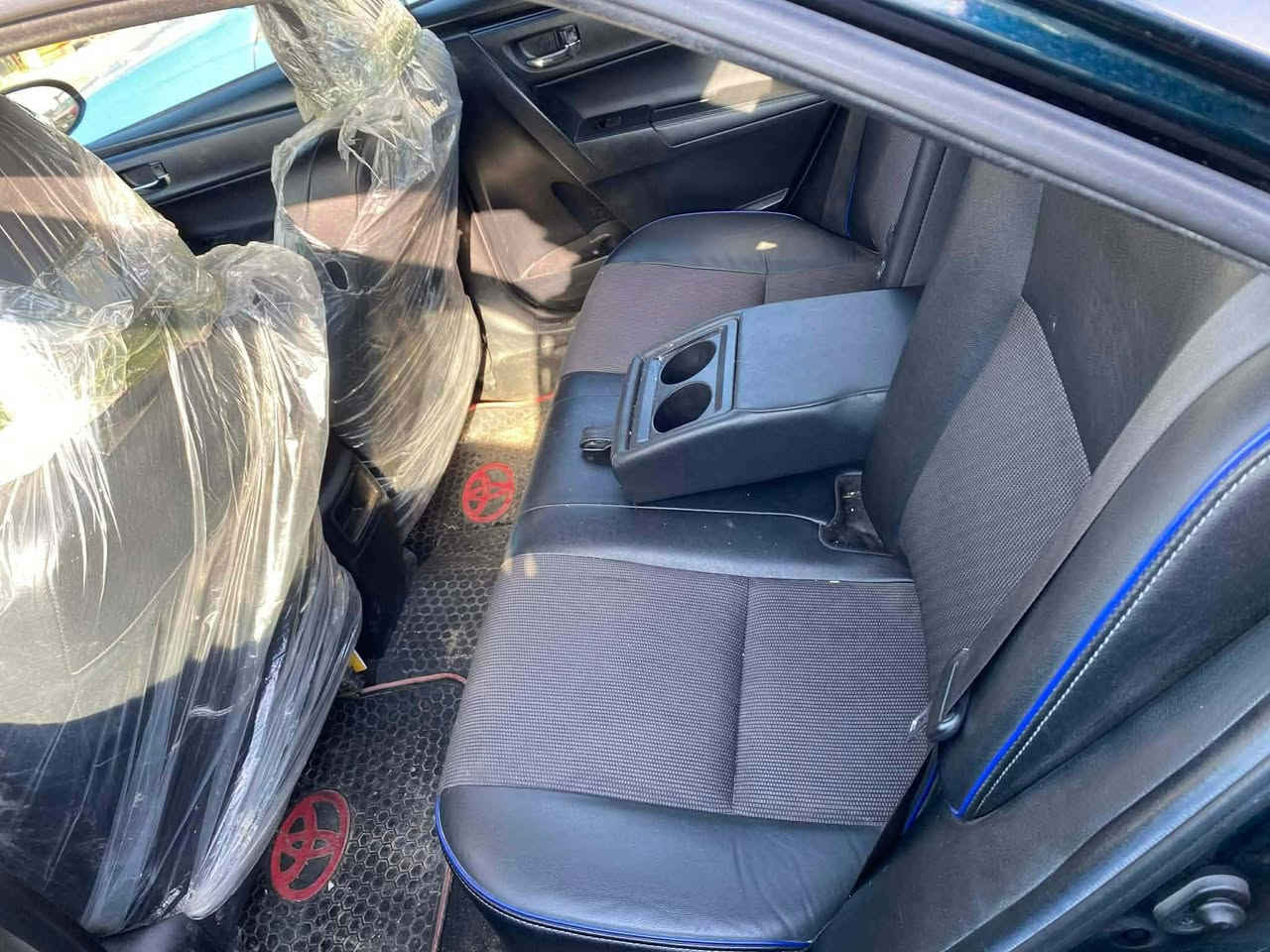 السلام عليكم كورلة موديل 2019 قطعة وحدة تبديل بدون دواخل بدون ايرباك كابون بانزين ماشية 88مواصفات Sشرط التحويل  طخم جديد صدر جديد حجر صالنصه موجود رادار السيارة وضع شركه السعر 142 العنوان موصل كيارة البيع نقد فقط ‭0772 539 3011‬
