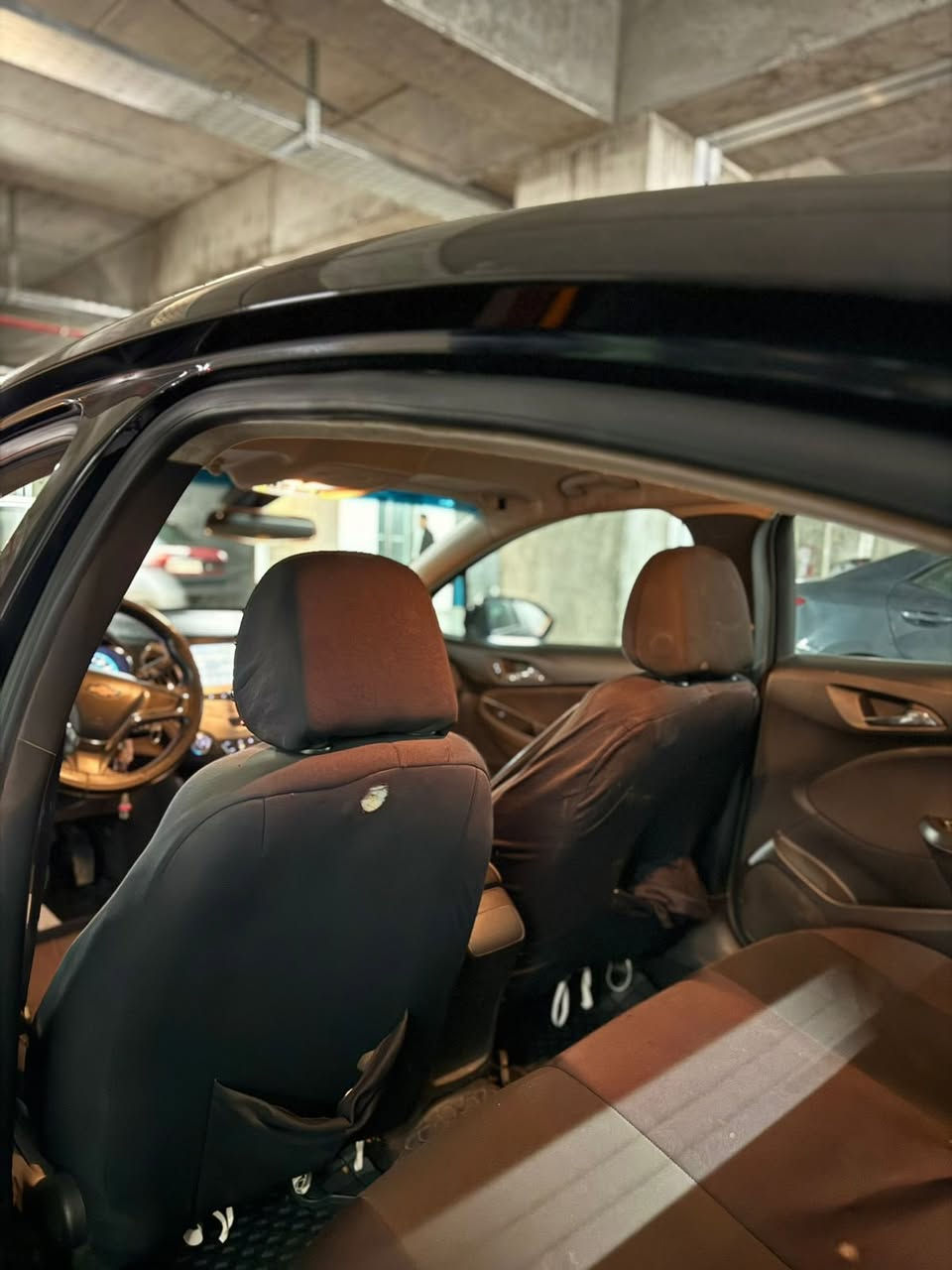 السلام عليكم 
شوفر كروز 
موديل 17
مواصفات عاديه 
شاشه مري كهرباء وباقي الموصفات المعروفه
رقم اربيل والسياره باربيل باسمنه
سنويه 2030
مكينه 1400 تيربو 
الضرر موضح بالسونار ابيع واقع حال 
السياره بيها نقص واحد فقط التيربو عاطل 
تبريد كهرباء مكينه كير كله شرط
السعر 88$ بي مجال حك جيه 
للتواصل ع الرقم *********** واتس
