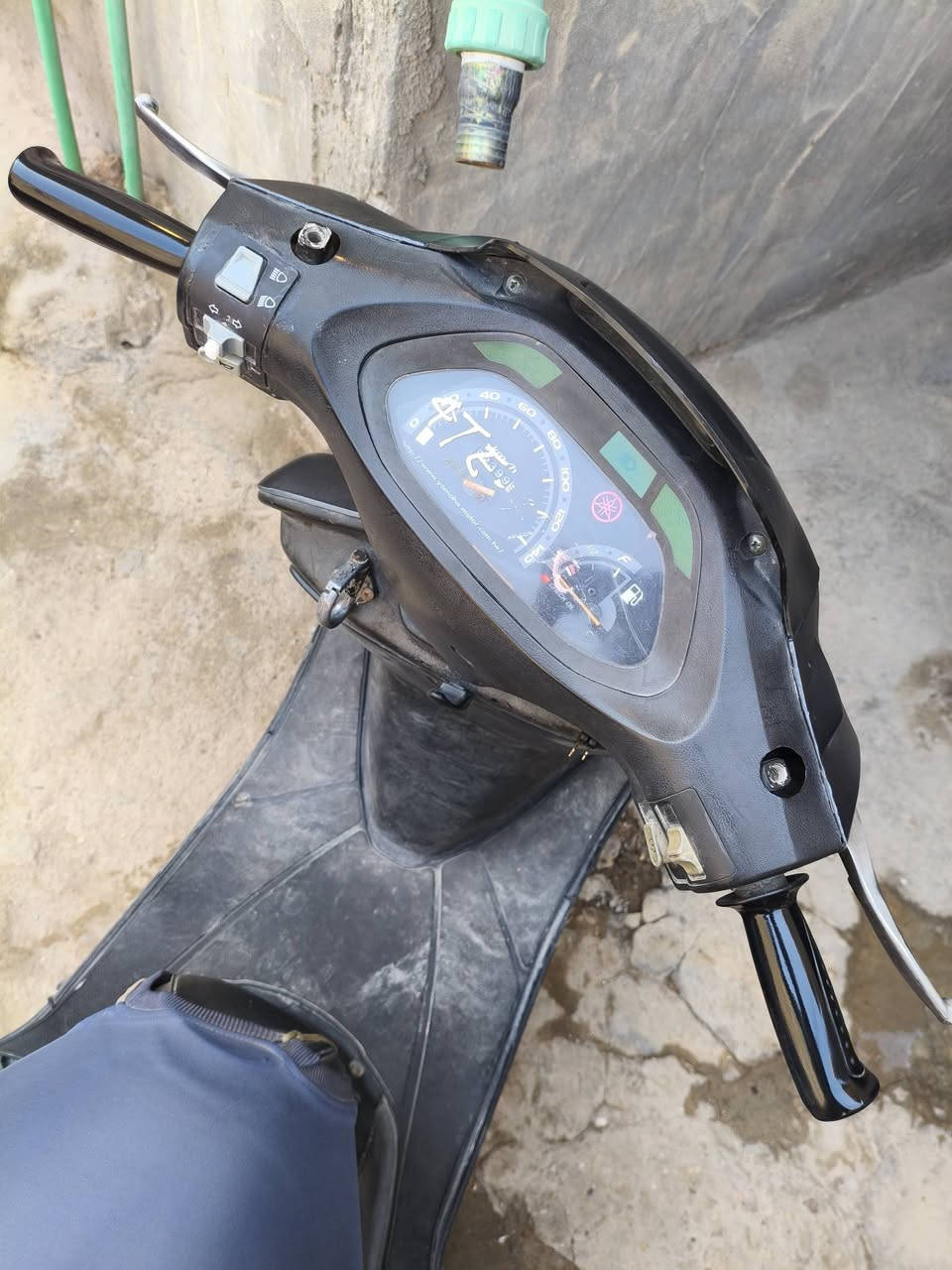 السلام عليكم فراشه أخو الجديد بگريزهه برغي ما تذب عليهه تاخذهه وترتاح من وراها شرررط وهاذ اللي فوك الكشن قماش حمايه كشنهه بلادي جديد ما تحصل هيج دراجه نضيفه عنوان بصره ابو الخصيب مركز القضاء سعر 850 مجال قليل ... واتساب ***********
