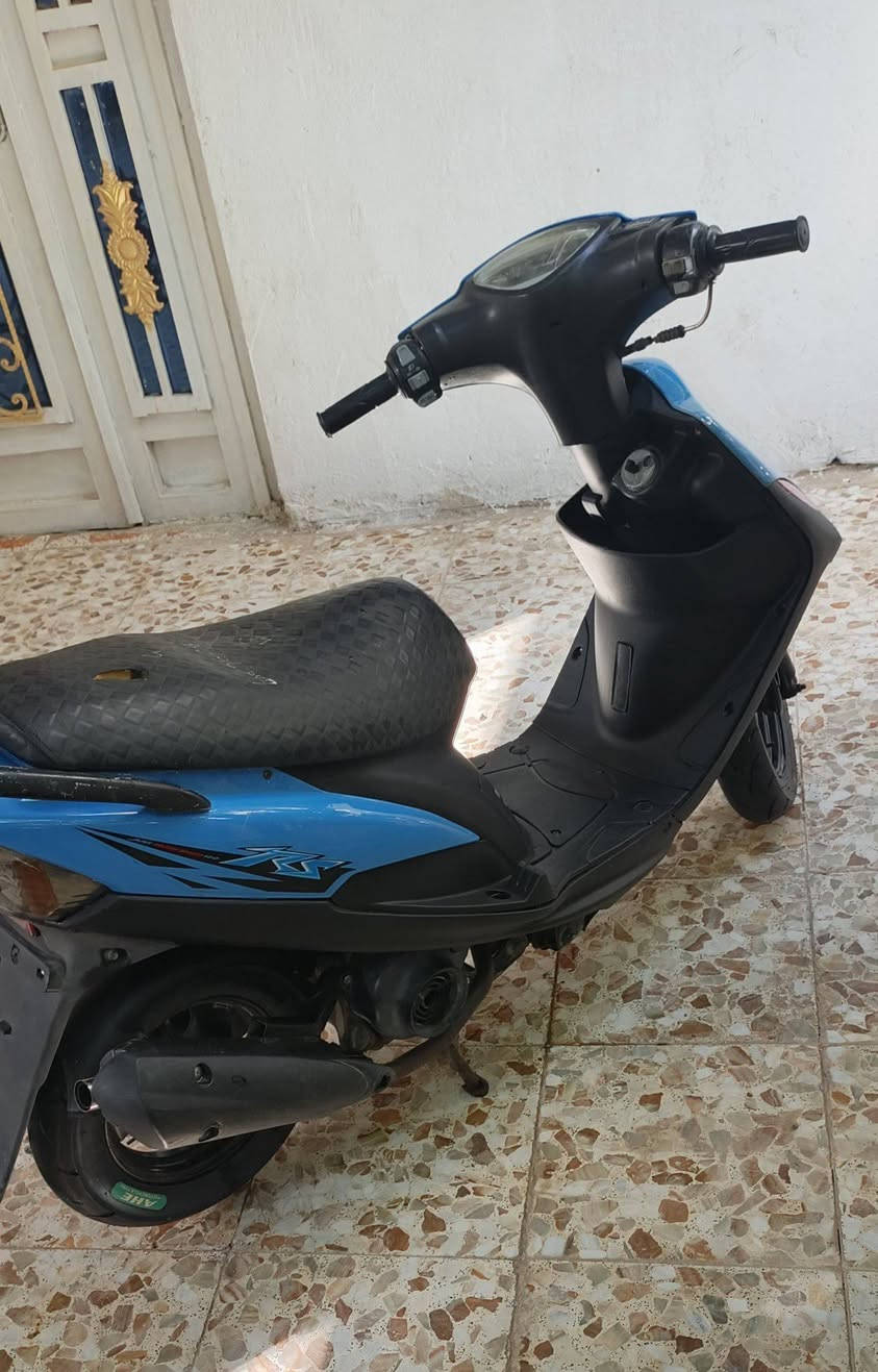 دراجة ماكس عدلة
مكينة بلاديه برغي ما مفتوح بيها
كفرات تجاريه+ موجودات اصليات بيض
صالنصه اف ام رياضي
باقي تفاصيل موجوده بالصور
السعر 800 وبيها مجال 
الرقم
***********
بيه واتساب
