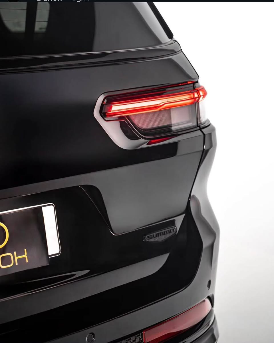 Grand Cherokee summit L
- گراند شیرۆکی بۆ فرۆشتن کلین تایتل
- مۆدێل/ 2024
- مودای ڕۆیشتن/ 37,000km
- نرخ/ 50,000$
- شوێنی ئۆتۆمبێل/ سلێمانی 
ژمارەی خاوەنی/ ***********
