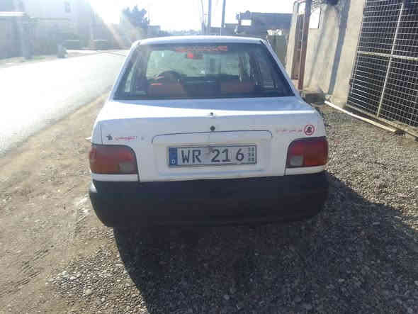 السلام عليكم سياره سايبه للبيع السعر مليون و بيها مجال شي قليل محرك شرط كير شرط تواير نضف السياره حلوه ما مسجله ترهم مراوس و بيع المو شراي لا يجي ***********
