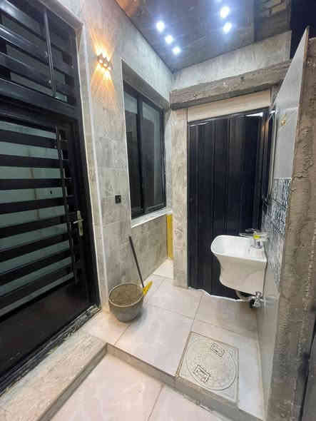 السلام عليكم (يباع عن طريق المصرف العقاري)
دار للبيع 100 متر طابقين
واجهة 5ونزال 20
جاهز من كل النواحي للسكن
عدد غرف النوم 3
عدد الحمامات 2
بناء جديد 2025
طابو صرف ب اسمي
مطبخ حار + بارد 
موقع المنزل البياع حي التراث
٣ على ١٠ رقم العقار ٨٨٣٣
ثالث قطعه عن شارع عشرين
قرب تقاطع درويش
الطابق الاول
طرمة
هول
استقبال
مطبخ حار + بارد
صحيات
غرفة نوم

الطابق الثاني
غرفة نوم + بلكونة
غرفة نوم
صحيات
طابق ثالث
بيتونه جبير 
وصطحين
للاستفسار  ***********
***********
