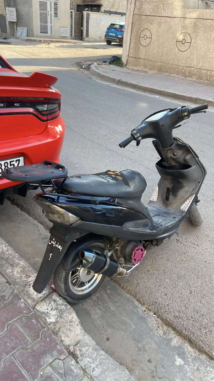 صوتها بأول تعليق🤩💥
كزوز (صالنصة) ماكس رياضي صوتها طرب عبالك T Max🥴😂 كاربون فايبر مرتبة ونصبتها تشك مثل ما موضح بالصورة سبب لبيع الجيران والاهل🤷🏻‍♂️💔 بسبب صوتها عالي لسعر 40 تجي تشدها وتقتنع وتعجبك يلا تروح👍🏼🩶. مكاني بغداد لدورة المعلمين تواصل واتساب او اتصل ع رصيد ***********
