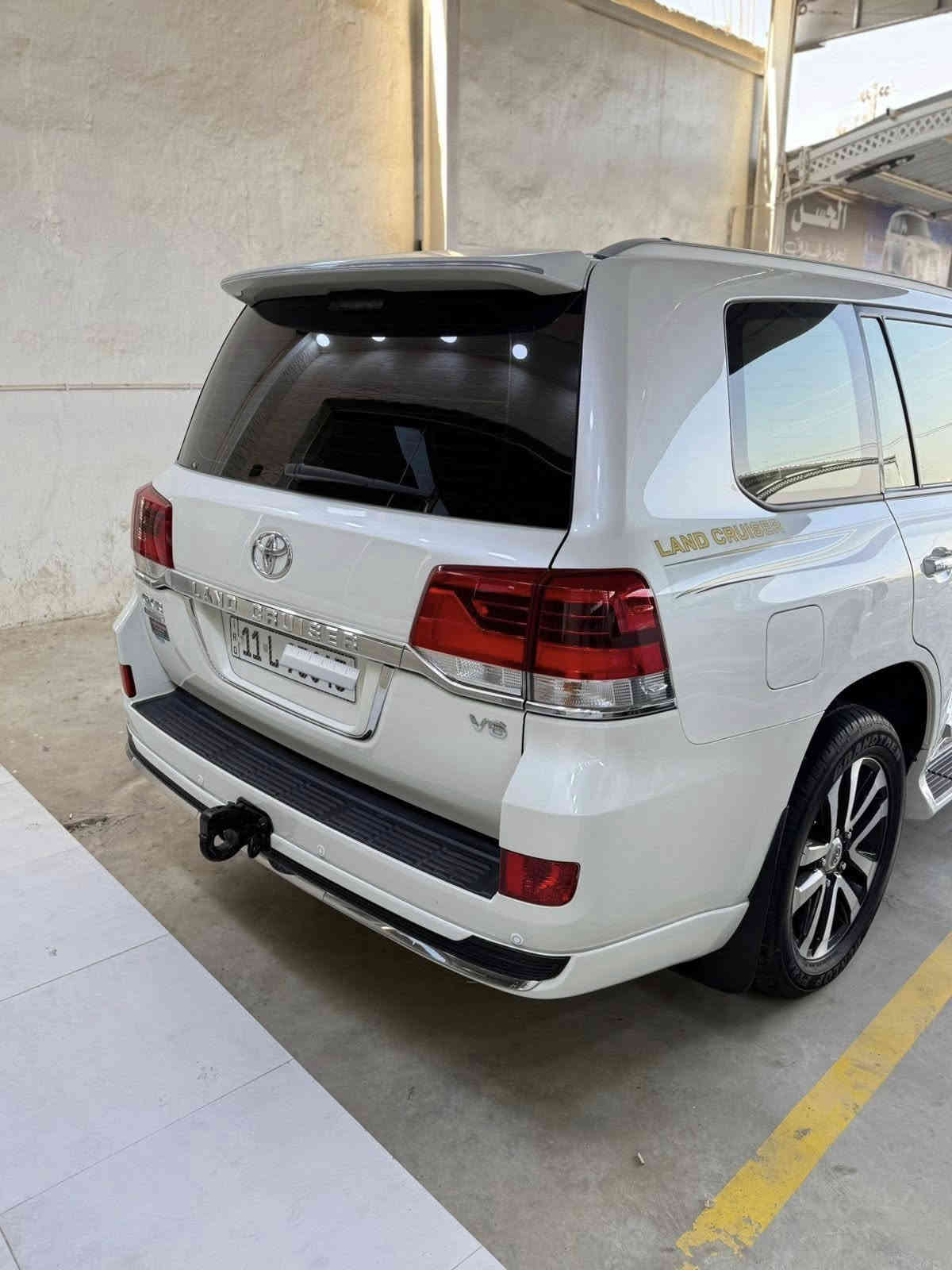 الحسن لتجاره السيارات 
العنوان-واسط الزبيديه

لاند كروز 2019 ابريم الأصلي 

مكفوله كلش جديده 

السعر 560$ مجال بسيط 

***********
