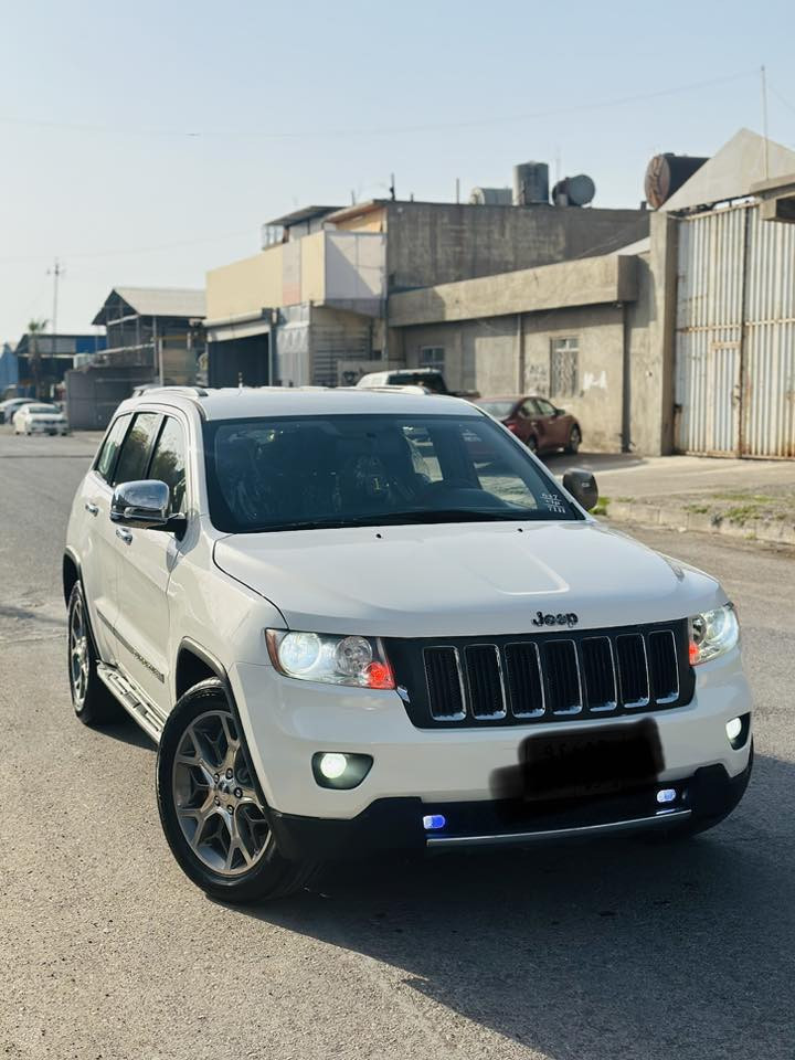 عندي جيب لاريدو
موديل2011
لون ابيض تخبل سياره ماشالله🤍
سياره بيها ٢قتعه سبغ بدون دواخل بدون ارباگ 
گير محرك تبيرد صدر عداديه كلشي بشرط
دينار مصاريف مابيها 
سياه فور ويل 
رقم دهوك  سياره
سعرها155بيها مجال
مكان اربيل
واتساپ***********
