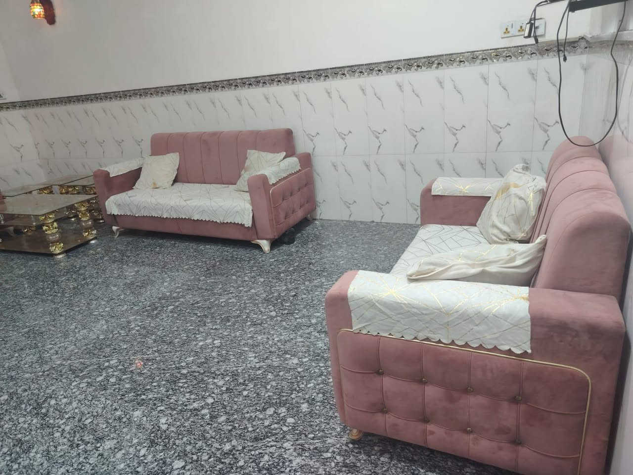 السلام عليكم 
تخم لون وردي ثنائي مستعمل
2 كبار وحده وسط و2 أم نفر كدامكم صور نفسه بضبط فقط بي كم رجل مكسوره طبيعي تتصلح وياه هديه مفرش اله وكوشات عدد6
سعر 100 فقط وبي مجال عنواني حله طهمازيه


**إذا كنت صاحب هذا الإعلان وتريد حذفه لأي سبب، رجاءا أرسل رسالة إلى الدعم الفني**