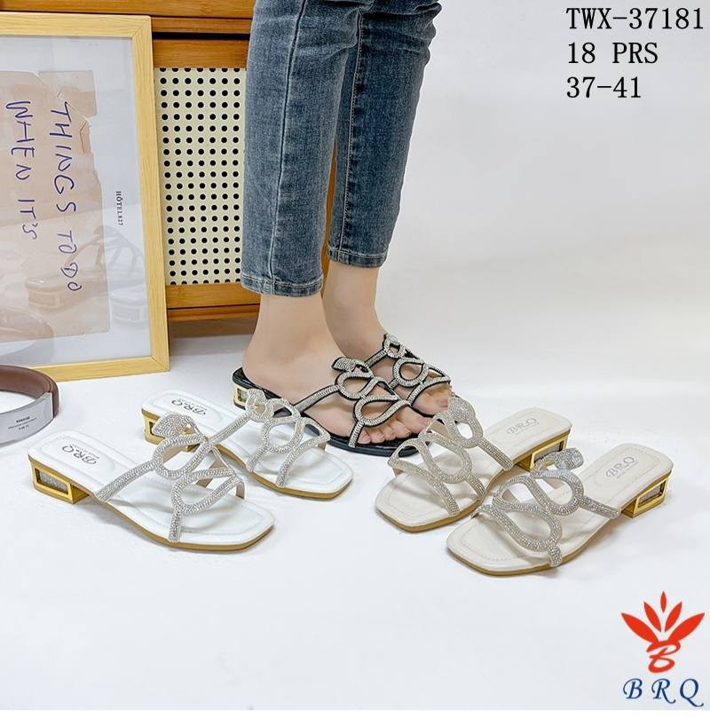 🔥 موديل تفليش 🔥
شحاط نسائي كعب 3 سم
سعر الدرزن 66 الف كمية محدود 🙅‍♀️
🫠 سعر القطعة 5.5 فقط للجملة 
يوجد توصيل كافة انحاء العراق
للاستفسار ***********
🫠🫠🫠
