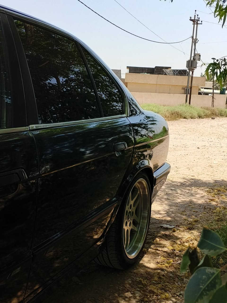 سلام عليكم 520 موديل 90  كير عادي مسكر  فول عادي جديده صبغ جراد فقط عدي صور قبل الصبغ مكينه كير صدر كهربائيات تخم تاير ويل جديد بسمي مكان جديدة الشط سنويه لل 29 جاهزه للاخير حماوه انسه نقص فقط منضومة تبريد 
سعر 55 قابل للتفاوض استفسار ***********
