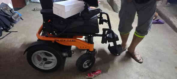 عربانه كهربائية شرط مامستعمله 
للبيع   مكلف بالنشر ***********
