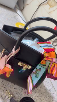 شنطة • جديدة • كبيرة