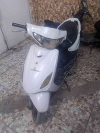 دراجه ماكس قجمه للبيع  عوزها  بكلايت خلفي وبمز مال بريك خلفي  350 الف ...