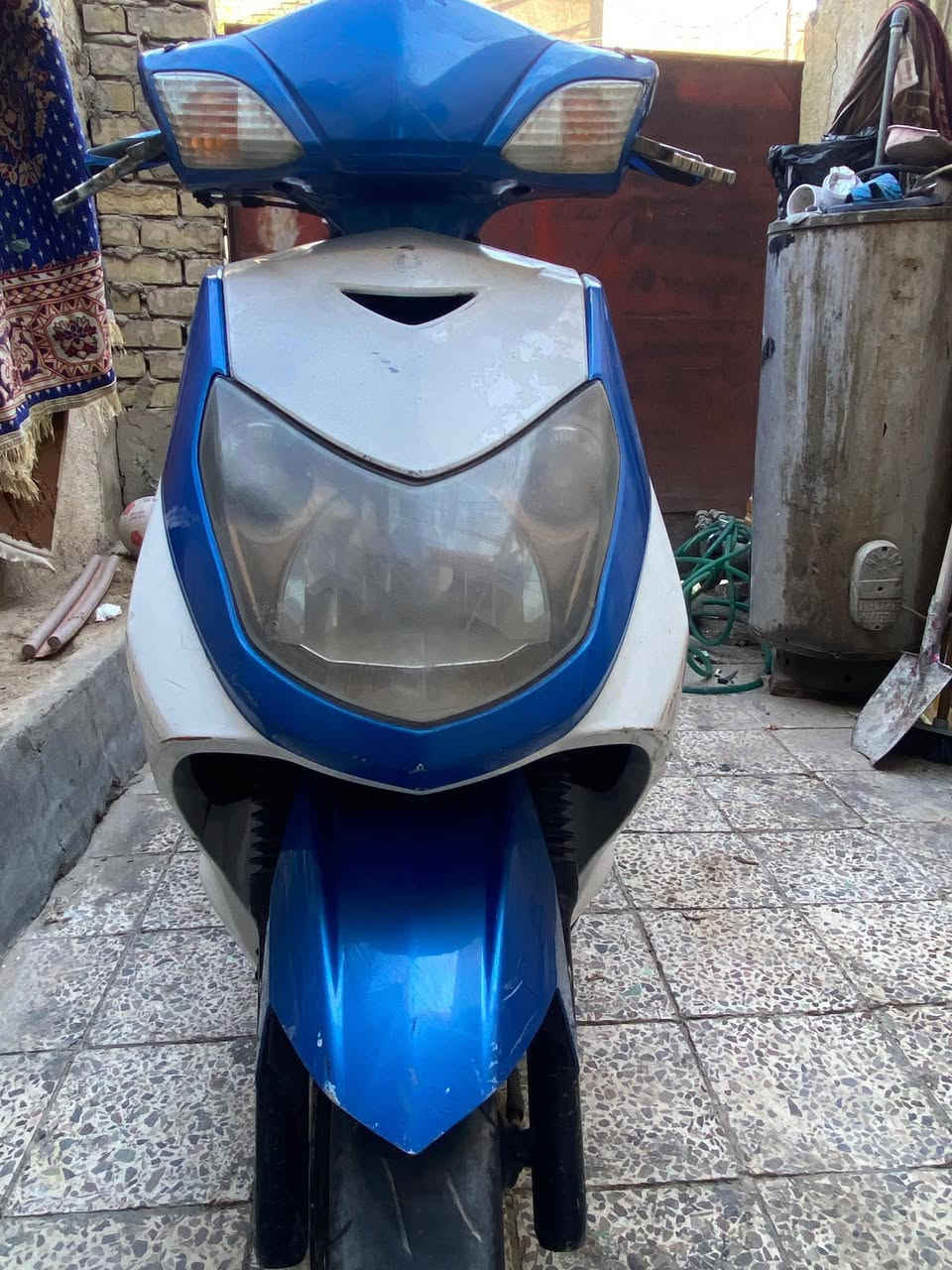 السلام عليكم سكنس فحل شغاله محرك نضيف كلش شغاله هندر بس عوزها باتري صالنصه رياضي رايده 500بيهامجال قليل مكاني بغداد الاعلام***********
