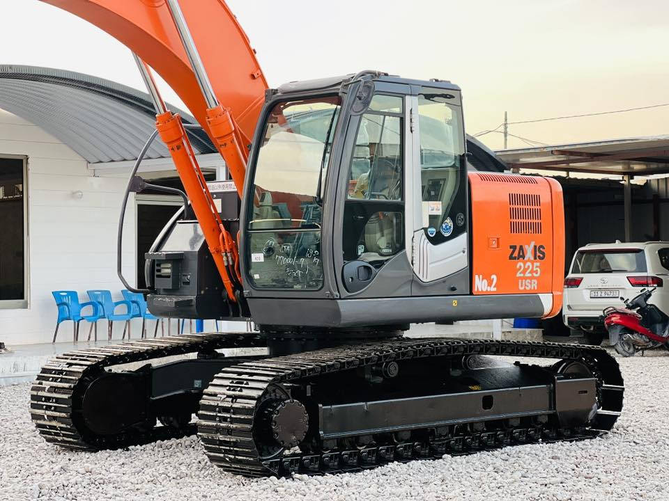 عـــلى بـركةَ الله
#يتـوفر لدى شركه احمد عذاب مثور 📌
        لتجاره الآليات الثقيله ❓
          
      

-فقط لعشاق الجديد والمميز ✔️
-زت ثري ✅ دخول جديد 
-وارد اليابان مكفوله كفاله عامه - موديل2013 
ZAXIS-Z3-225.usR-2013-

#فول مواصفات بسعر مناسب 📌📌
#كلشي وضع شركه داخله بنفس 🇯🇵الموديل 
#منفيس بأسم الشركه التابعه لنا 📍

        -عنوان الشركه (بابل الشوملي📍 حي الصناعي    -

#علي_احمد_مثور-#Emil

للأتصال والاستفسار 📍✔️ ***********-***********
     
                        احمد عذاب مثور -✅
علي احمد مثور ✔️
