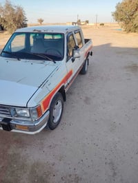 تويوتا بيك أب • ١٩٨٨ • بلا صبغ