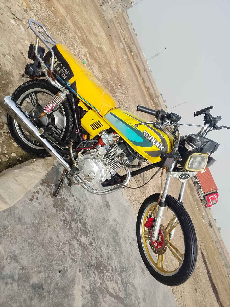 السلام عليكم
سيفان للبيع موديل 2024 اوراق ضايعه ابيعك كلك بليته ورقم شاصي موجود + مكفوله من سرقه  جانت متروكه شغال سلف هندر بيه بخار قليل لان  متروكه تريد ترتيبات مكاني بابل مشروع مسيب او قرب دولي سعر 500 وبيه مجال لشراي رقمي ***********
