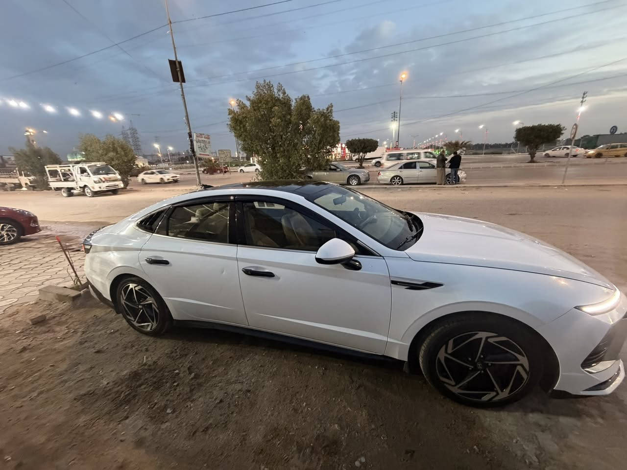 سوناتا 2024 خليجي Limted
السياره بيها بارد عدد٢ صغير جدا 
ماشيه 70 الف كيلو
***********
المكان النجف
السعر 210 ورقة
