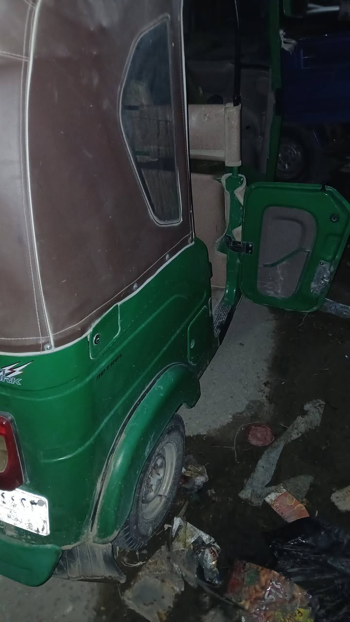 تكتك ٢٢ شهر ٢ تكتك بيه ضربه بل بك لايت مرجعه معجون تكتك محرك توه مجفت وستفسار على رقم *********** ما متواجد خاص
