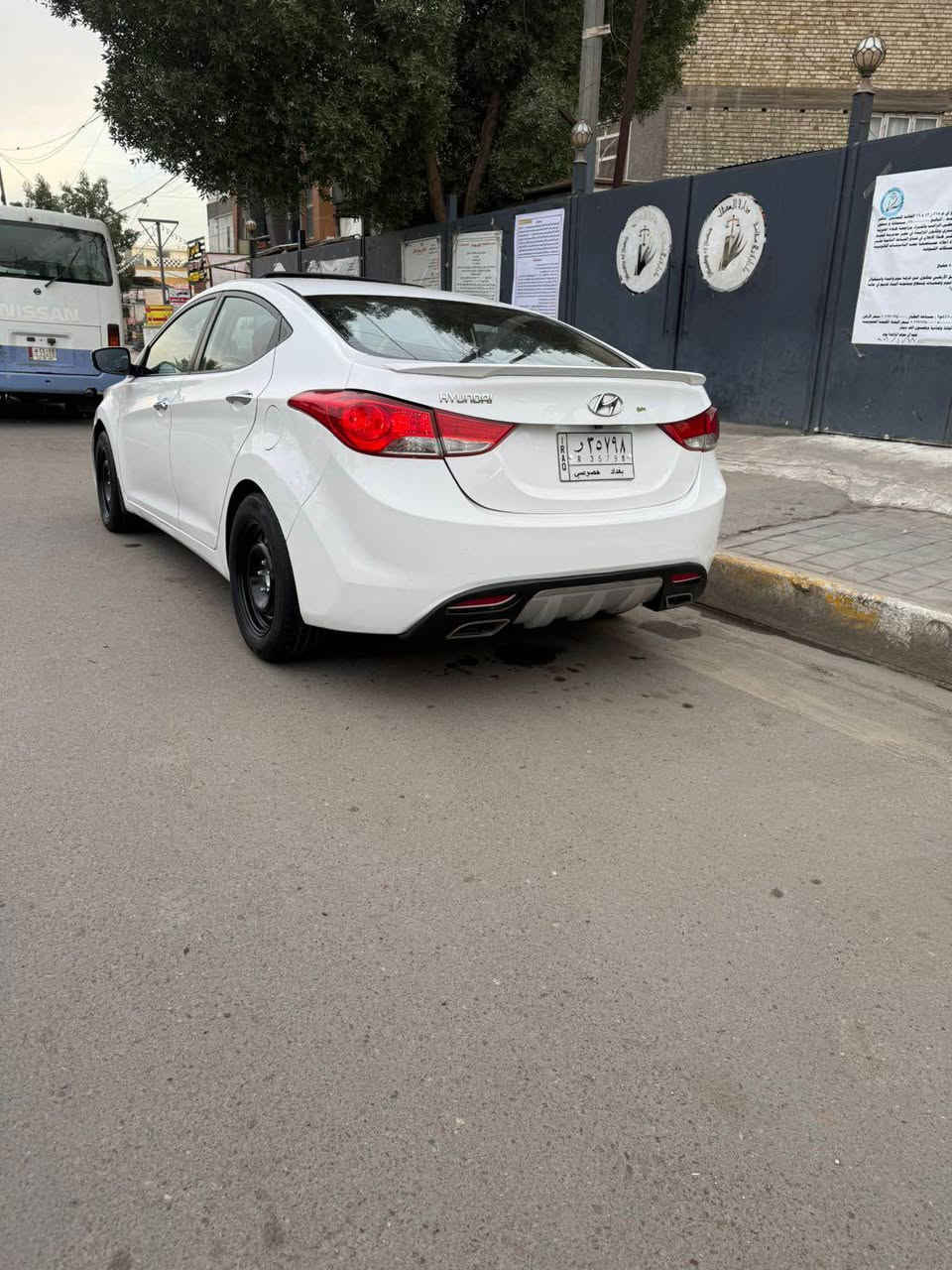 النترا 2014 خليجي 
فول مواصفات 1/1 
مكينه1800
فتحتة سقف شاشه وكامره جاهزه من كلشي 
بيها صبغ جاملغ خلفي فقط
السعر 118$
بغداد / البنوك
*********** بغداد, العراق
