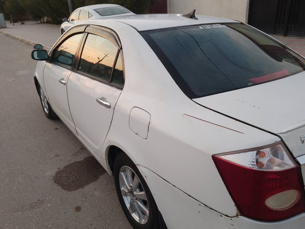 سلام عليكم جيلي fc للبيع موديل 2011 رقم بغداد مشروع وطني تحويل ثاني يوم بيه ملحضات بصيطه تبريد ثلج 🥶 السياره نضيفه العنوان الفلوجه  والسعر 43وبه مجال بصيد جدن الرقم *********** بيه وساب/ ***********📞
