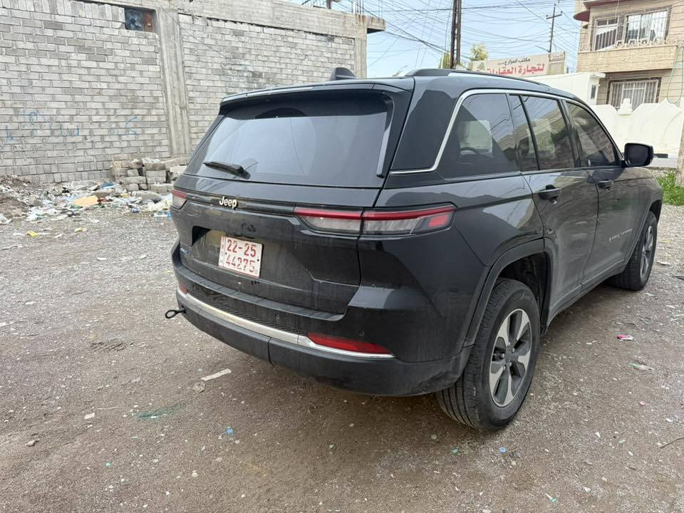 بيع مستعجل جيب 23 هايبرد فول موصفات 3 شاشات بيها ضرر سطحي بابين وشويا بل جاملغ الخلفي بدون رقم تترقم شمالي***********
