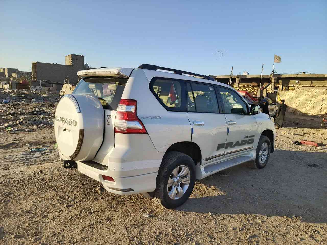 السلام عليكم برادو 2010 محدث 18 سياره حلوه واحلى من الصور ماكينه وقير واكسن عالشرط تا رقمها بغداد وباسمي تحويل ثاني يوم المكان بغداد الشعب الى اكو مراوس تكسي اما جارجر حسب القناعه تكسي صالون السعر الى اكو عنتره مراوس السعر 200 وابيها مجال للشراي يتصلوا بيك خير تدلل سياره ما متعوبه جوه رجلي فقط ***********
