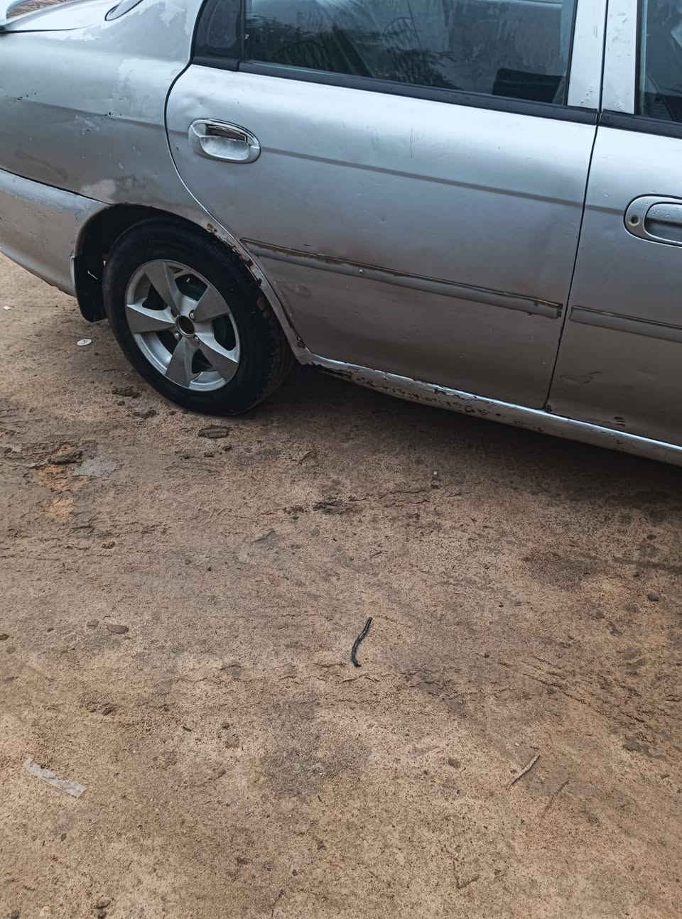 سلام عليكم سيفية موديل 2001 مكينة جديدة حاوية تايرات جدد باتري جديد سعر 30,وبيهة مجال رقم***********
