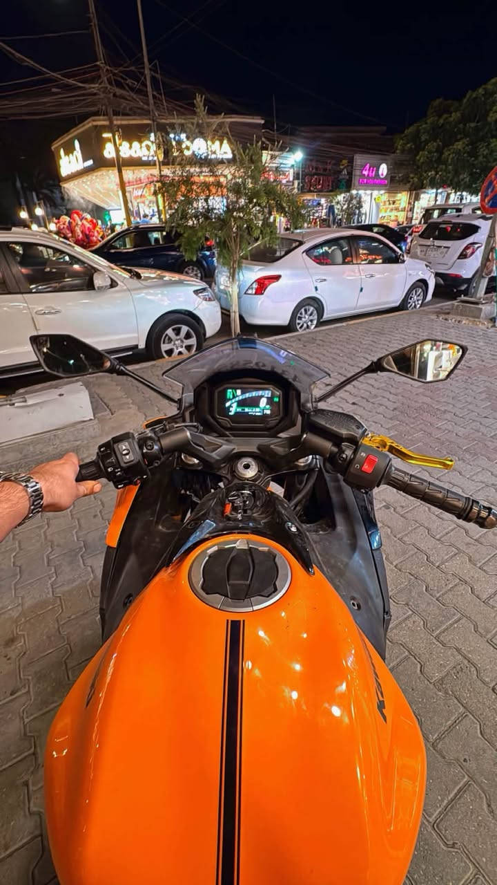 سلام عليكم اخوتي للبيع كاوسكي نينجا ٢٠٢٥ محرك 650 دراجه جديده دخول جديد بدون ارقام وبدون حادث شغاله نكره وكلشي بيها جديد للاستفسار وتساب فقط ***********
