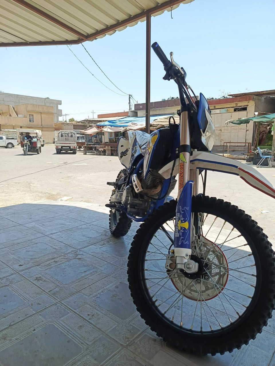 السلام عليكم بيع سريع قفاز CRXموديل ٢٥محرك ٣٠٠ccنضافة فول شلعة ومعدل فول السعر 1050وبي مجال اتصال على الرقم *********** مكان ديالى قره تبه
