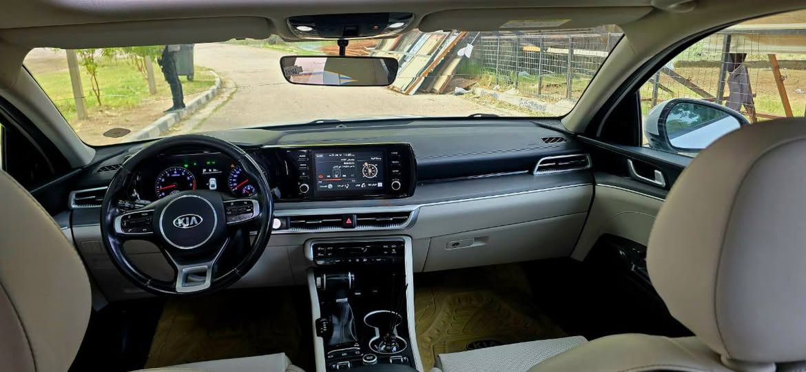 سلام عليكم K5 خليجي فول مواصفات بيه اربع قطع صبغ خلفي بدون دواخل ***********سياره كفاله مكينه كير
