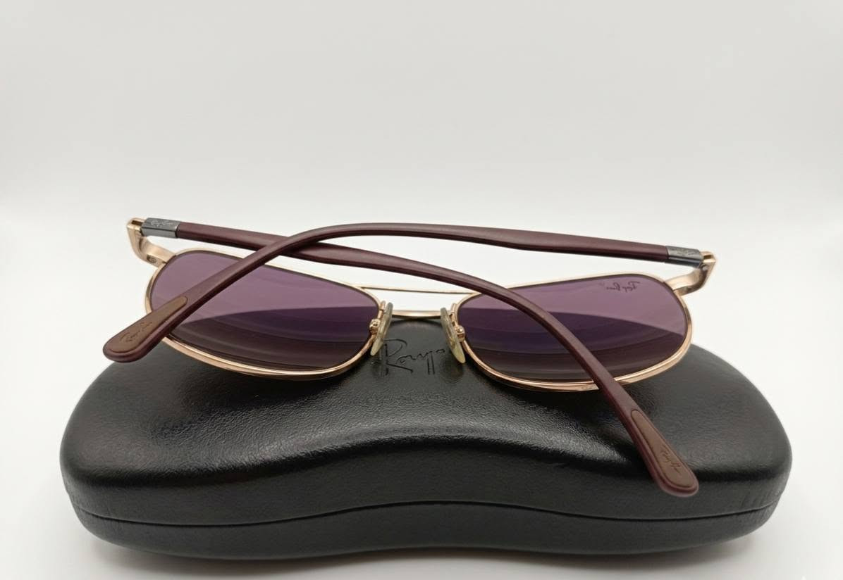 النظارة: راي بان كرومانس (Ray-Ban Chromance).
بلد الصناعة: إيطاليا (Italy) [1.4.2، 1.4.3].


**إذا كنت صاحب هذا الإعلان وتريد حذفه لأي سبب، رجاءا أرسل رسالة إلى الدعم الفني**
