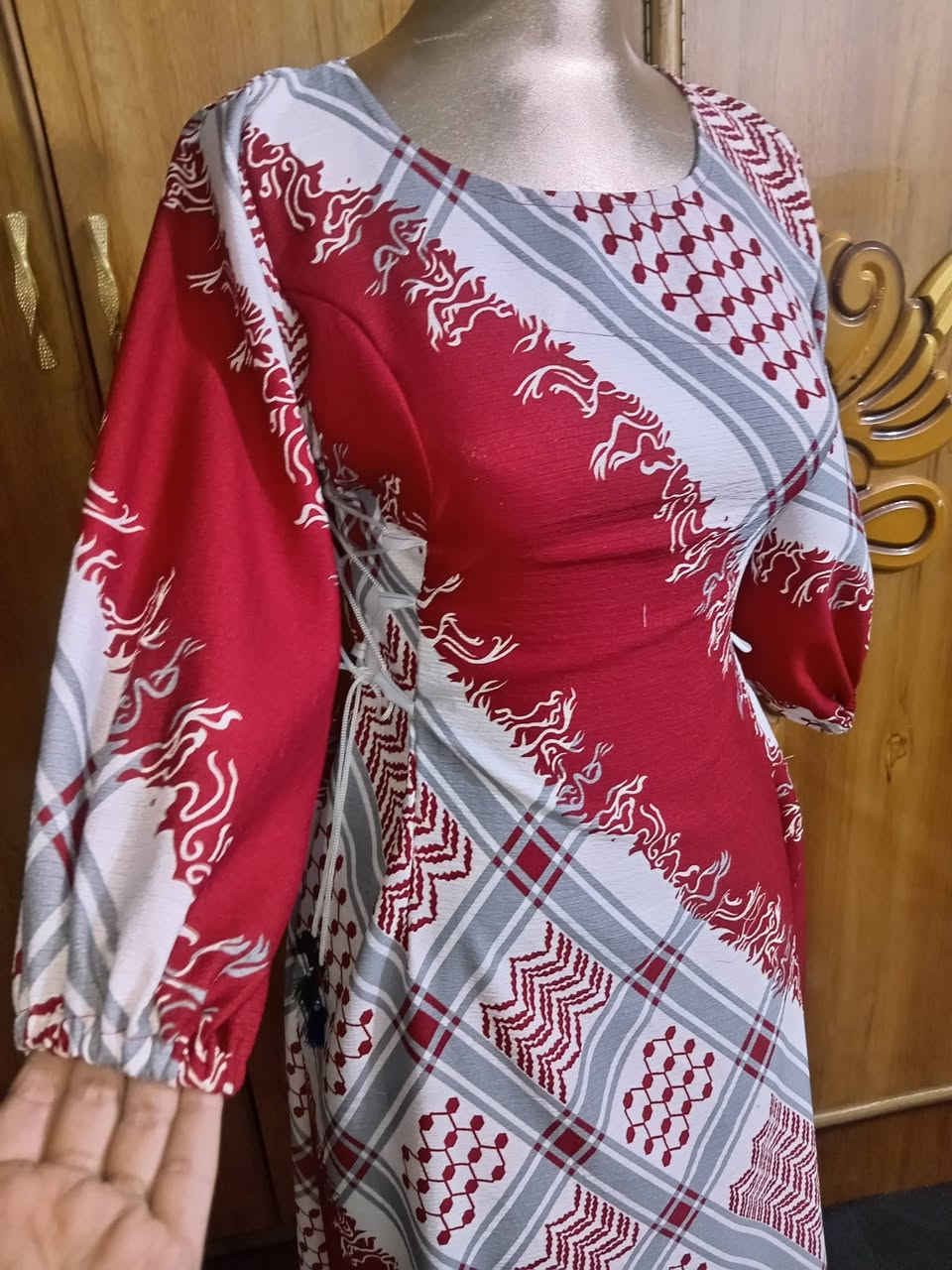 السلام عليكم اني خياطه وهاذ شغلي القماش؛ والموديل حسب الطلب ويوصل للبيت ومايتاخر عليج


**إذا كنت صاحب هذا الإعلان وتريد حذفه لأي سبب، رجاءا أرسل رسالة إلى الدعم الفني**