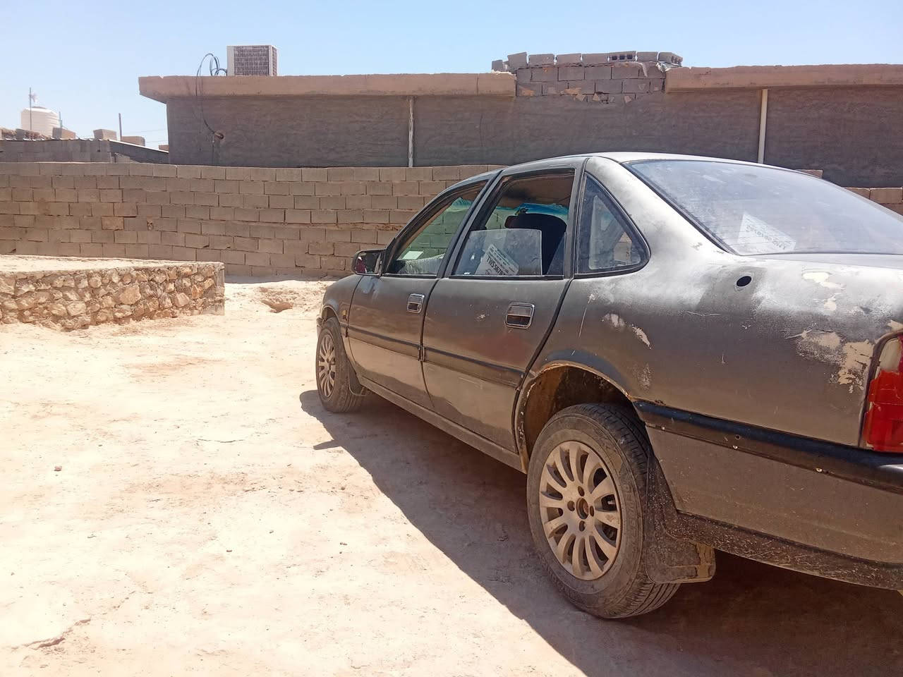 للببع للبيع 
السلام عليكم 
يوجد فكترا رقم انبار نضيفه جاهز ما ناقصها كلشي 
محرك 1600 فوول نشاط 
السعر 24 ورقه وبيها مجال 
للاستفسار الاتصال ع الارقام التاليه
***********
***********
