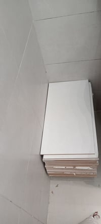 سيراميك • ٣٠×٦٠ • أبيض لامع