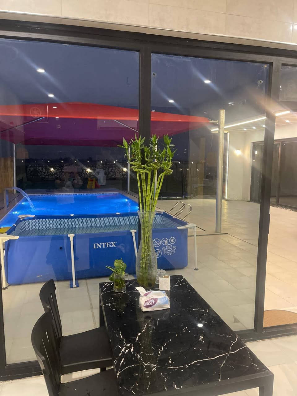 💎🌴 مزرعة لمار بغداد 🌴💎
✨ وجهتكم الأولى للراحة والاستجمام واللمة الحلوة ✨
📍 بغداد – الرضوانية، بالقرب من المطار
✅ موثقة على تطبيق أجرلي.
🌿 إذا تدور مكان يجمع الخصوصية، الهدوء، النظافة، والمتعة... فأنت بالمكان الصح.
🏡 مميزات المزرعة: 🛏️ غرفتا نوم + صالة مريحة.
🍽️ مطبخ داخلي ومطبخ خارجي مجهزان.
🚿 3 حمامات (2 داخلي + 1 خارجي).
🏊‍♂️ مسبح كبير (10×5) مع نظام فلاتر ألماني يعمل 24 ساعة.
🌳 جلسات خارجية مريحة بأجواء هادئة.
🔥 باربكيو متكامل للشوي.
🛝 ألعاب أطفال.
🏓 تنس طاولة وألعاب ترفيهية للكبار والصغار.
📶 إنترنت 4G.
⚡ كهرباء 24 ساعة.
🎉 مثالية لـ: 👨‍👩‍👧‍👦 اللمات العائلية.
🎂 أعياد الميلاد.
🎈 المناسبات الخاصة.
👥 تجمعات الأصدقاء.
🌙 سهرات الشواء والجلسات الخارجية.
🕒 أوقات الحجز: ☀️ اليوم الكامل: 10:00 صباحًا ⬅️ 8:00 صباحًا لليوم التالي.
🌅 الشفت الصباحي: 10:00 صباحًا ⬅️ 6:00 مساءً.
🌙 الشفت المسائي: 8:00 مساءً ⬅️ 8:00 صباحًا.
💙 عيشوا أجمل الأوقات، واستمتعوا بأجواء مميزة وخصوصية كاملة بعيدًا عن زحمة المدينة. احجزوا موعدكم من هسه وخلو ذكرياتكم الأحلى بمزرعة لمار بغداد.
📞 للحجز والاستفسار:
☎️ ***********
🌴 مزرعة لمار بغداد... راحتكم ومتعتكم تبدأ من أول لحظة. أهلاً وسهلاً بكم دائمًا. 💎
