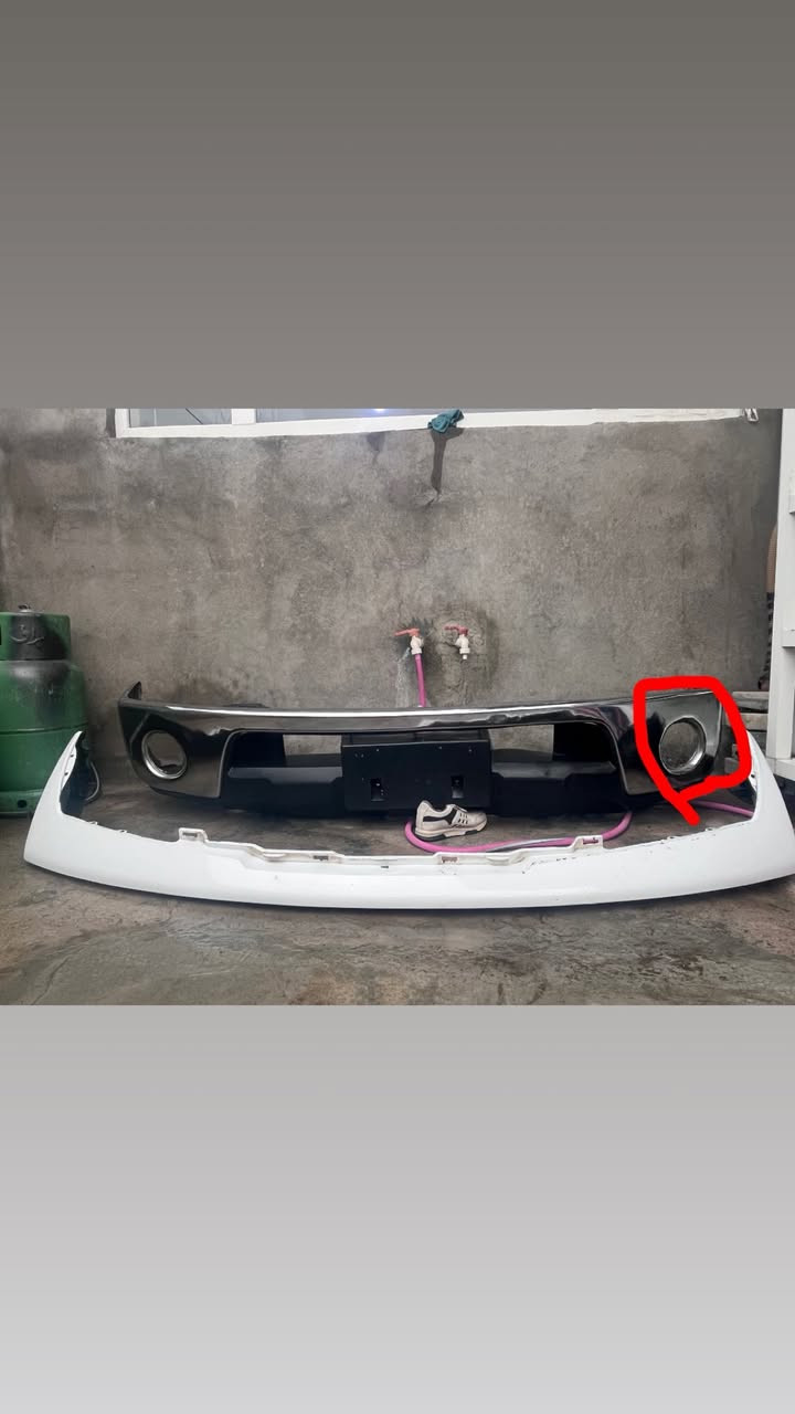 بۆفرۆشتن 
سڵاو هاوڕێ یان ئەم دەعامییە وو سمێڵەکەشی بەردەستە  هی نەڤارای 
2009
یەک بستی پێوەیە ئەوەی کەدیاری کراوە    بەس تەعدیل کراوە وو جاک  کراوەتەوە 
سەعری 120 هەزارو مەعامەلە 
***********
