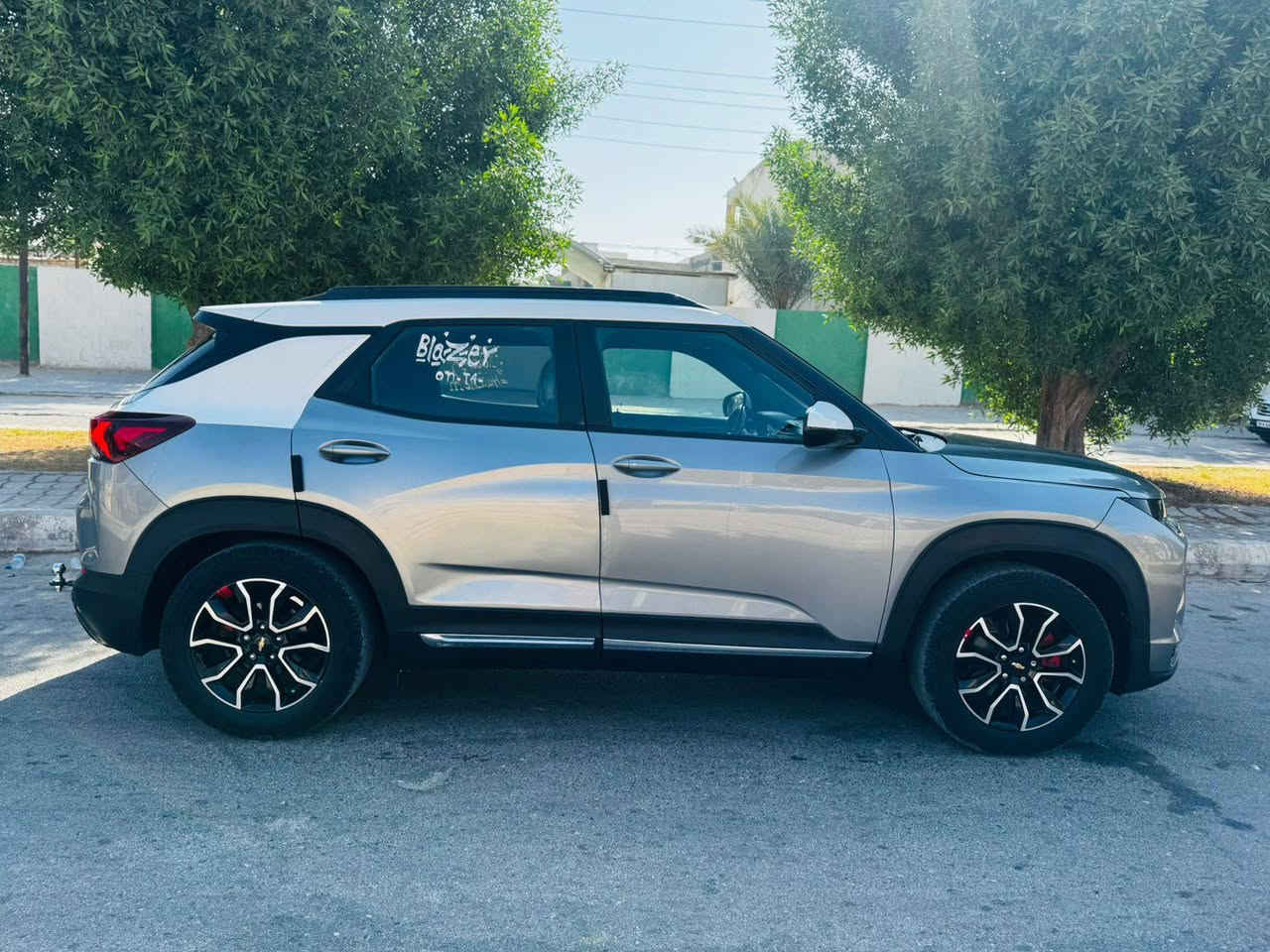 السلام عليكم عندي تريل بلايزر موديل 2023 السياره فول كشنات جلد تدفئه تبريد تحكم ستيرن بصمه تشغيل بصمه ابواب رادارات امامي كامره حساسات خلفي مانع انزلاغ سايد بريك كهربائي دكمه كهربائي تدفئه استيرن كشنات كهرباء مكان السياره كربلاء السعر 107 رقم ***********
