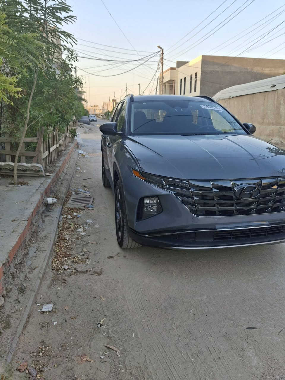 السلام عليكم توسان وارد أمريكي موديل ٢٠٢٤ دخول جديد  لون اسمنتي مميز فول مواصفات فتحة سلايد كشنات جلد تدفئة بصمات أبواب وتشغيل رادارات ٣٦٠ درجة  كشنات تحكم كهرباء تبريد خلفي وامامي قطعتين جنطة كهرباء رقم منفيست بأسمي تترقم جميع المحافظات. رقم الشاصي موجود بالصور للتواصل *********** واتساب موجود مكان السيارة بابل حله السعر ١٦٥ ورقة وبيهه مجال.
