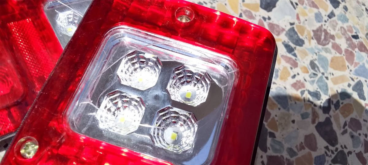 بكلايتات مال ستوته MTR واحد مننهن بيه كسر بالجامه بسيييييط  بيش يفيدنك راسلني واتساب *********** المكان الاهوييير
