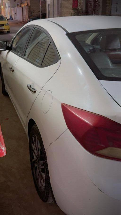 السلام عليكم للبيع النترا خليجي 2019 مواصفات بصمه فتحه الماني لون ابيض رقم بغداد الكرخ ملاحضه بيها بارد فقط باب من جهت السايق ودعاميه الاماميه يحتاجله ترتيب فقط  السعر $146 للستفسار على الرقم ***********
