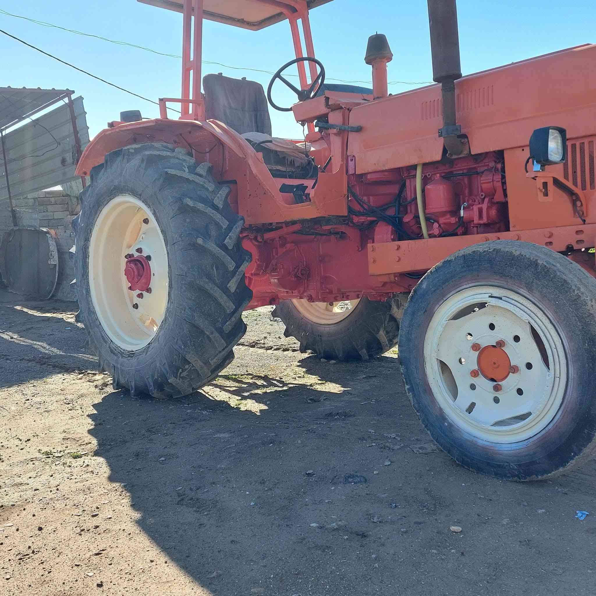 تركتر للبيع بلا روز موديل 1998
خمسه كير السعر
مكان غرب ال موصل بلا ارقام
***********
***********
