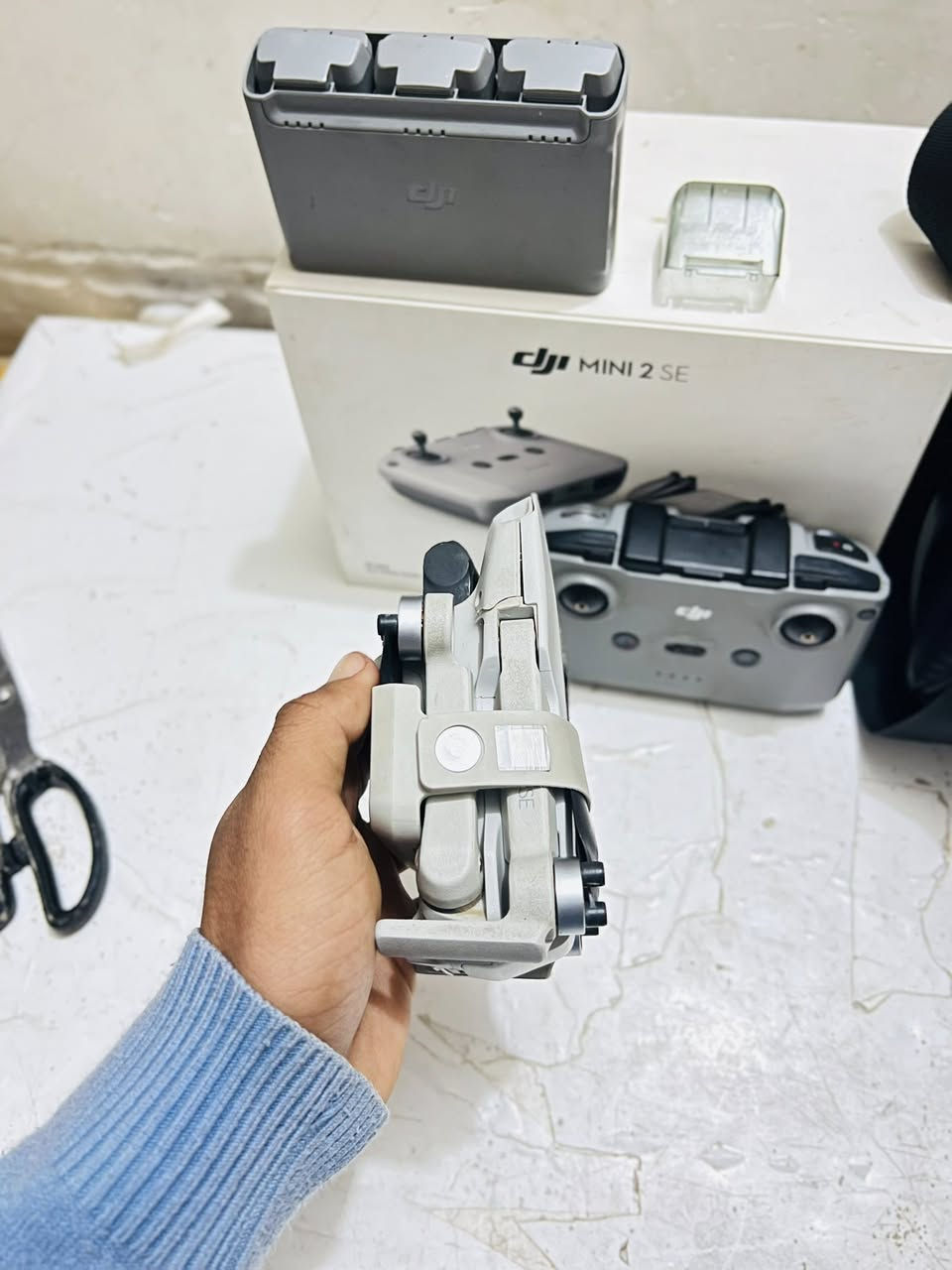 سلام عليكم درون مني تو SE كومبو كامل ملحقات مده الطيران 25دقيقه 
الدرون مصلح كنبل وبية كسر مثل ماواضح بصور مأثر على الدرون شراي يجي خاص توصيل ماكو 
مكان سماوة ***********
