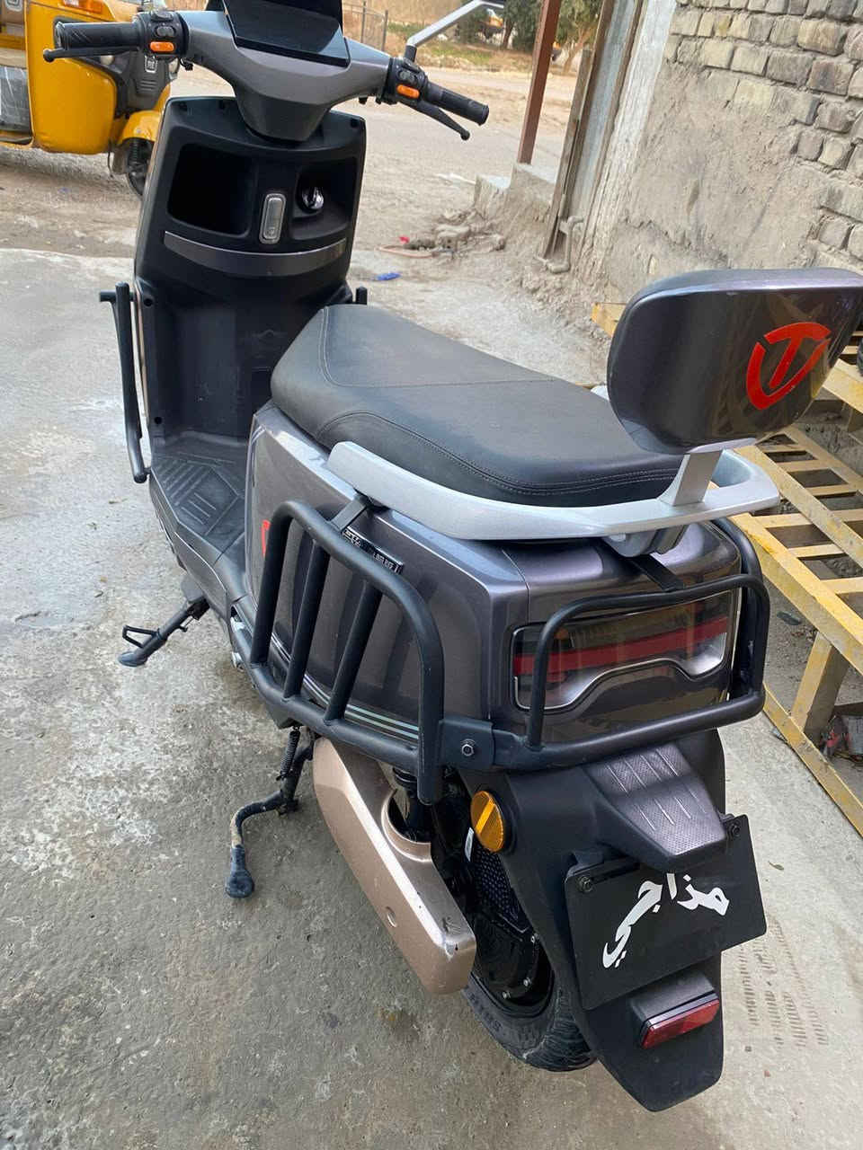 سلام عليكم شباب دراجه شحن نوع تالچ موديل2025 عداد السرعه قفله80 الدراجه نضيفه مثل ما واضح بل صور حالين الشحنه الوحده للبطاريات تمشيك45 كيلو
سلام عليكم شباب دراجه شحن نوع تالچ موديل2025 عداد السرعه قفله80 الدراجه نضيفه مثل ما واضح بل صور حالين الشحنه الوحده للبطاريات تمشيك45 كيلو 
3 نمره + بك خلفي الدراجه تحتوي عل بصمه موجوده عندي نسختين
السعر 850
مكاني بغداد سبع البور 
 الشراي يراسلني واتساب***********  او فيس.
