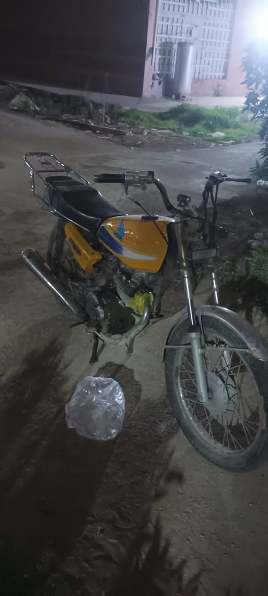 للبيع اربعه كير كله ربعه بس مكينه خمسه مكينه نضيفه شلعه ومعدل فول دراجه وراق صولي لايت بيهه جوزه شغاله ضفيره كامله  عوزهه ترتيبات بك لايت دراجه مال شغل مكاني كربله الحر سعر 250


**إذا كنت صاحب هذا الإعلان وتريد حذفه لأي سبب، رجاءا أرسل رسالة إلى الدعم الفني**