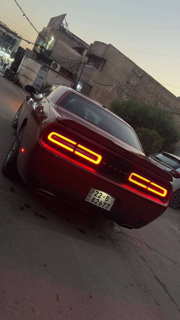 بدون مراوس بسعر النترا
جالنجر مديل 21 تو ويل بيه قطعتين جانبي دون دواخل ماشية 43 ميل

محرك 6 سلندر
نقص غاز تبريد
ودوشمة
مكانه بغداد شارع فلسطين

السعر 165 وبيه مجال

***********
