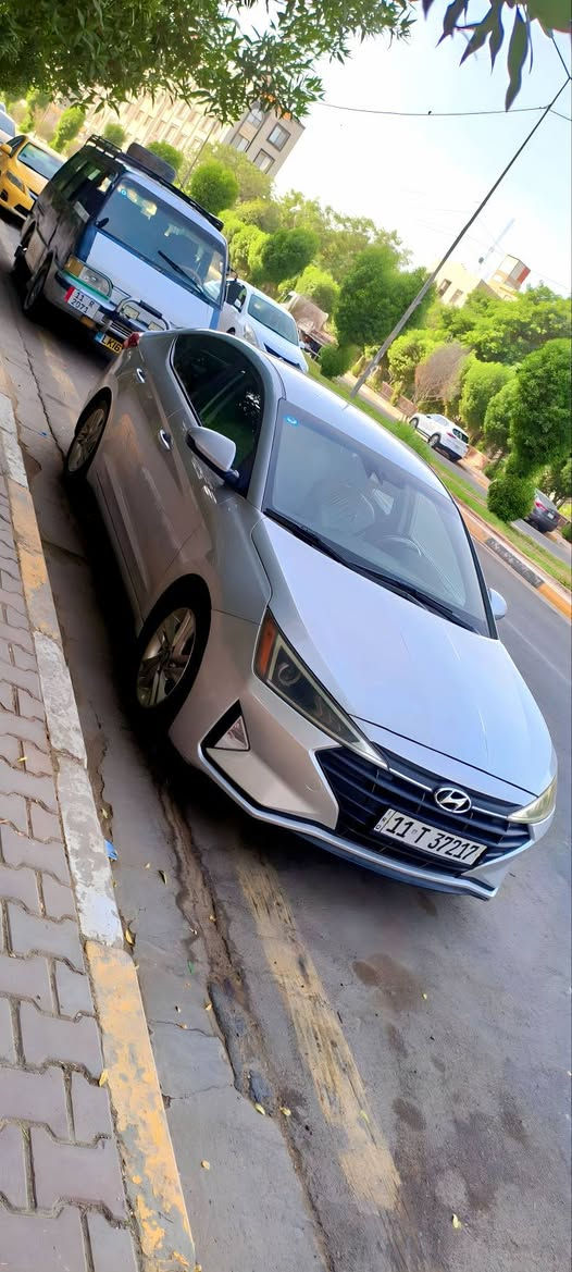 السلام عليكم
النترا 2019 رقم بغداد بأسمي سنويه تنتهي 2030بدون ايرباك ليبل واحد 

البنيد نفسه مصبوغ فقط وسونار موجود واني وياك للفحص 

كير Atm بلادي كير مكينه تبريد حداديه تمام 

ماشيه 135 ميل 

رادار امامي خلفي جانبي 

تحديد مسار ثلاث وضعيات قياده 

مدوشمه عام جلد

السعر 145 وبيها مجال 

والمتعجبه يارب يحصل احسن منها 

 مكان السياره بابل  

***********
