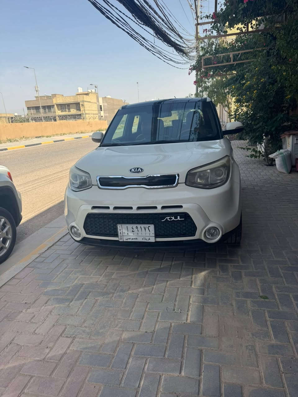 كيا صول موديل ٢٠١٥
وارد امريكي حادث خلفي (بدون ايرباك) 
لون حليبي
داخل جودي بلاد
بنوراما
لد امامي وخلفي
كشنات جلد
شاشه كبيره
محرك ٢٠٠٠
لدات الوان داخليه بلاد
ماشيه ١١٢ الف

السعر  ١١٨ $    
***********
