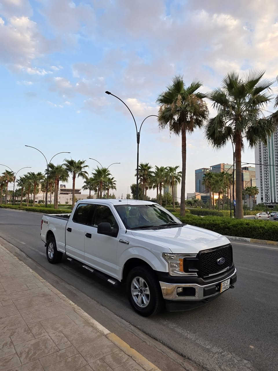 #للبيع_f150
2015 xlt
V8 5.0
السعر: 180$$$

(كلين سيارة بدون حادث)
(محدثه ٢٠٢٠)

ماشيه: ٥٨ كم حقيقي
دبل أكسل(4x4)
٨ سلندر 
كير تعليك
كير ٦ نمر
شاشة صغيرة
كاميرا خلفية دوارة 
مرايات هيتر 
باب طويل بودي طويل
كير و محرك و أكسل حدادية كلة بشرط
محدث السيارة ٢٠٢٠ 
سيارة  بدون صبغ (كلين)

سنوية مجددة لل ٢٠٢٨

مكان سيارة أربيل
للاستفسار: ***********
فقط بيع بدون مراوس
