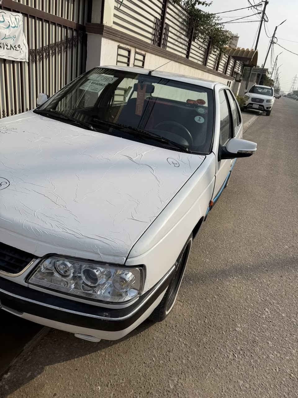 السلام عليكم 
بيجو 405 موديل 2012 مكفوله ماعدا فقط البنيد بي صبغ بدون ضربه والباقي كفاله 
السياره جديده وجاهزه گير ومكينه وتبريد وكلشي وسنويته 2030 ورقم انگليزي وومالكه هنا يمي بالنجف 
السعر 45 وبي مجال قليل للتواصل 
***********
