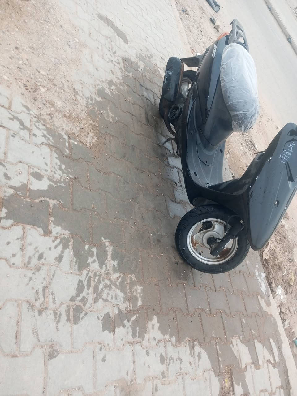 السلام عليكم ورحمه الله وبركاته دراجه عصفور يه للبيع السعر 350 العنوان بغداد مدينه الصدر حي طارق رقم الهاتف 
***********
